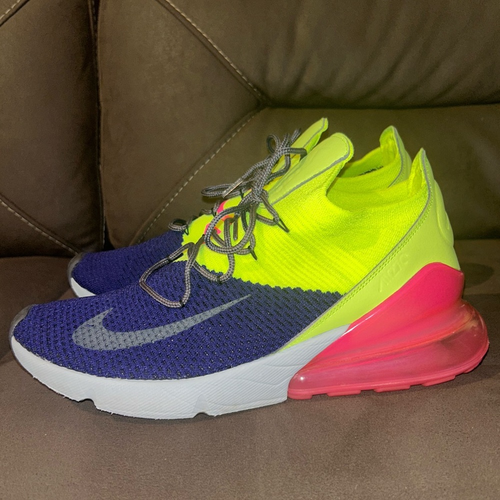 Men's Nike 270 flynite.